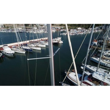 StopGull Spreader on a boat in a lateral aerial view of the port